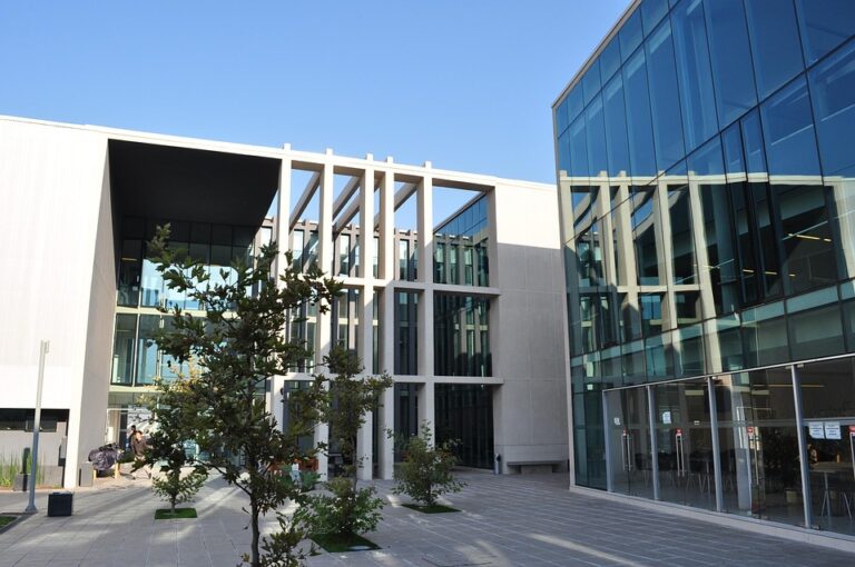 UNIMED memiliki beragam program studi unggulan di berbagai bidang seperti pendidikan, teknik, ilmu sosial, dan keguruan. Program studi tersebut telah terakreditasi dengan baik dan memiliki reputasi yang baik di tingkat nasional.